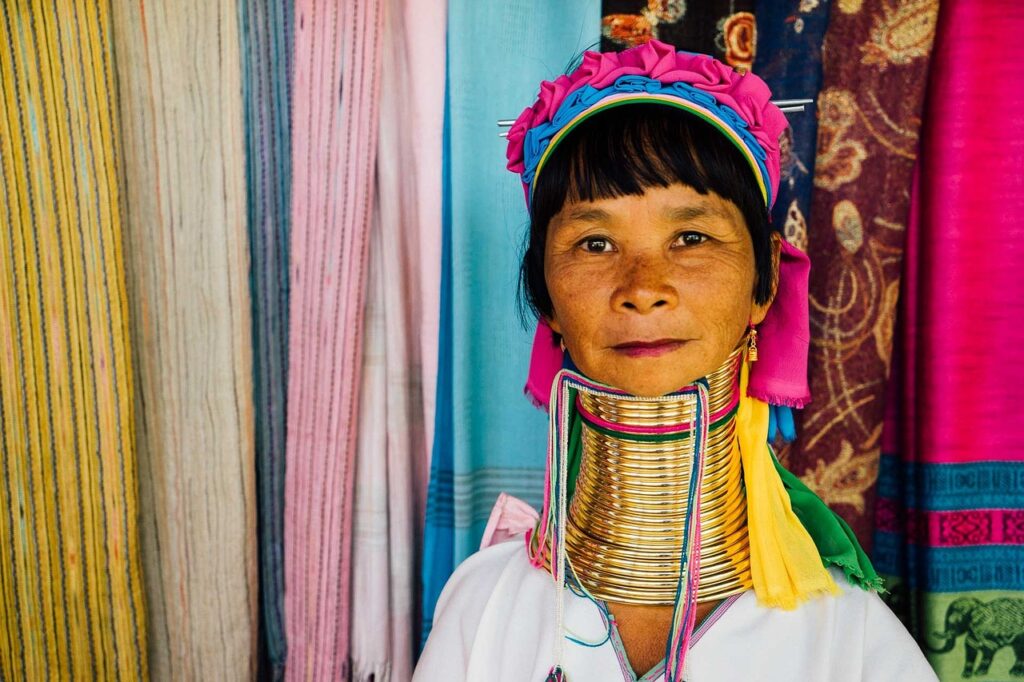découvrez la richesse et la diversité de la culture créole, un mélange vibrant d'influences africaines, européennes et caribéennes. explorez ses traditions musicales, culinaires et artistiques qui font de cette culture un véritable trésor du patrimoine mondial.