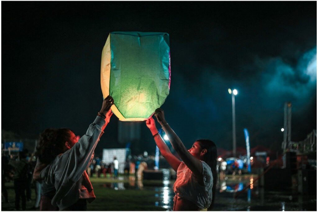 découvrez les festivals incontournables qui célèbrent la musique, l'art et la culture à travers le monde. plongez dans l'ambiance festive, explorez des performances live et profitez d'expériences uniques lors de ces événements captivants.
