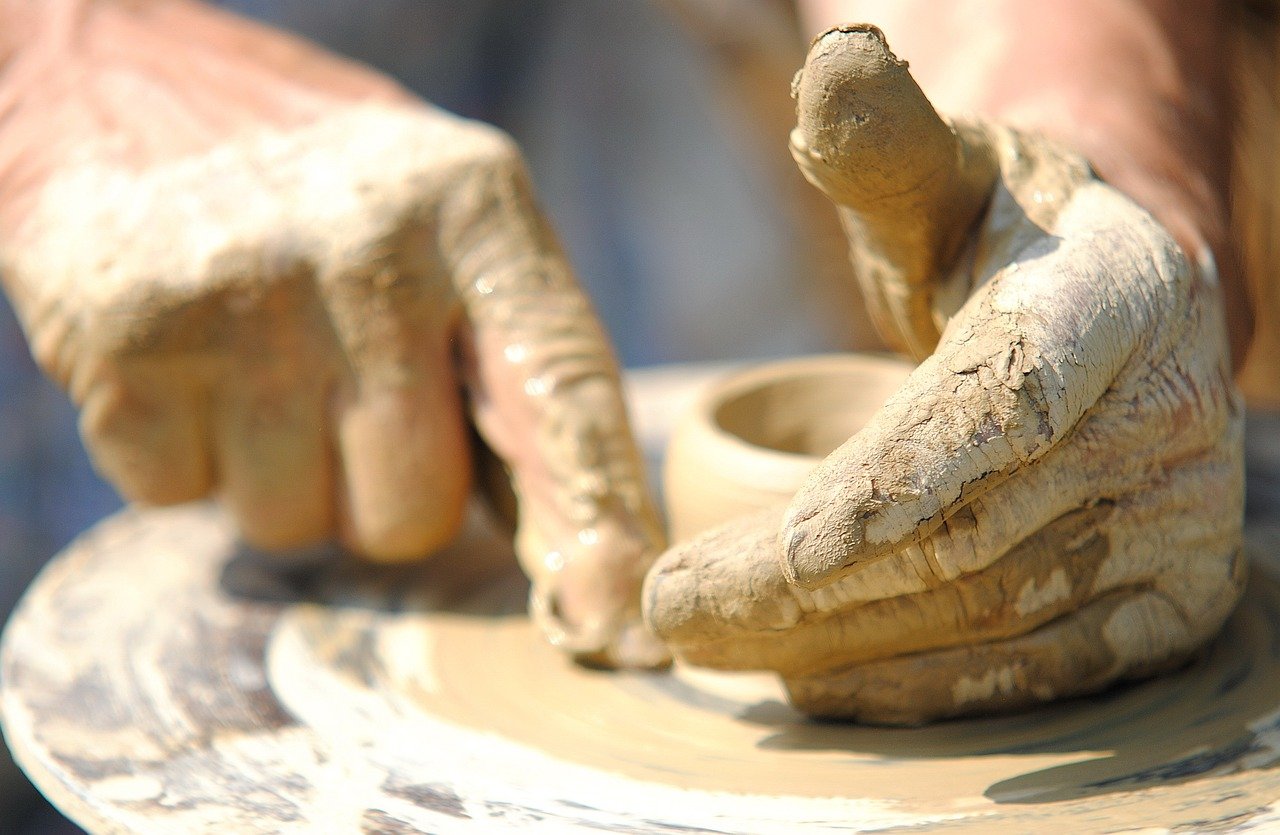 Les traditions qui nous unissent : un voyage au cœur de nos émotions
