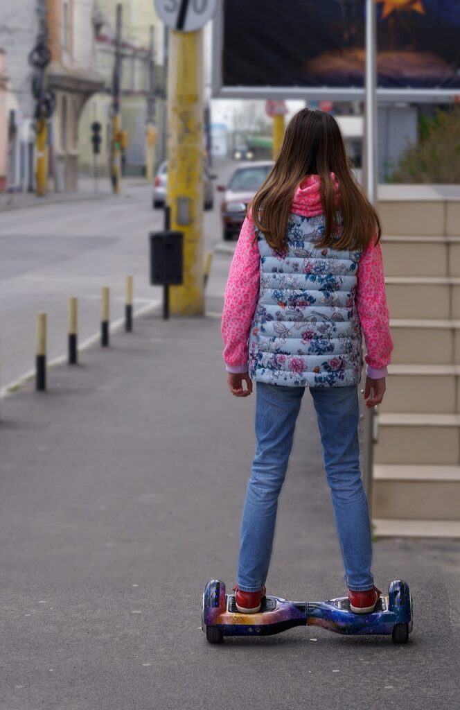 découvrez le plaisir de glisser avec un hoverboard ! idéal pour les amateurs de sensations fortes, ce moyen de transport électrique allie performance, design moderne et facilité d'utilisation. que vous soyez débutant ou confirmé, le hoverboard vous offre une expérience unique à chaque virage.